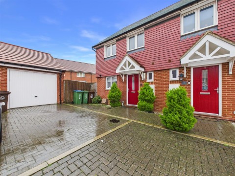 View Full Details for Hearn Green, Kingsbrook, Aylesbury