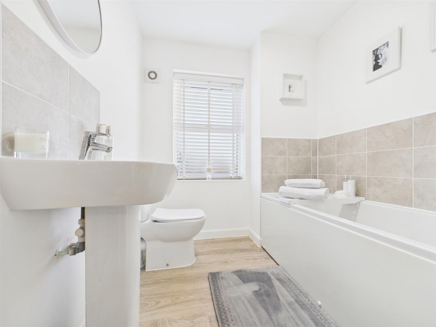 Images for Acorn Path, Kingsbrook, Aylesbury