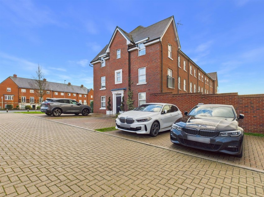 Images for Acorn Path, Kingsbrook, Aylesbury