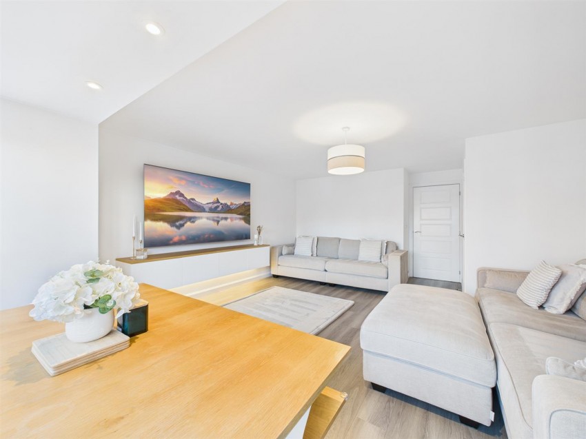 Images for Acorn Path, Kingsbrook, Aylesbury