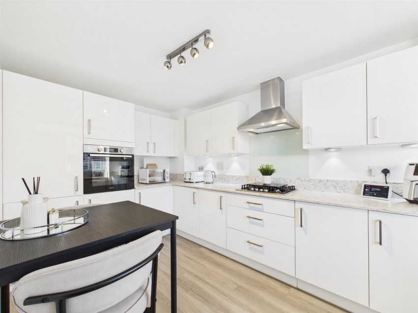 Images for Acorn Path, Kingsbrook, Aylesbury