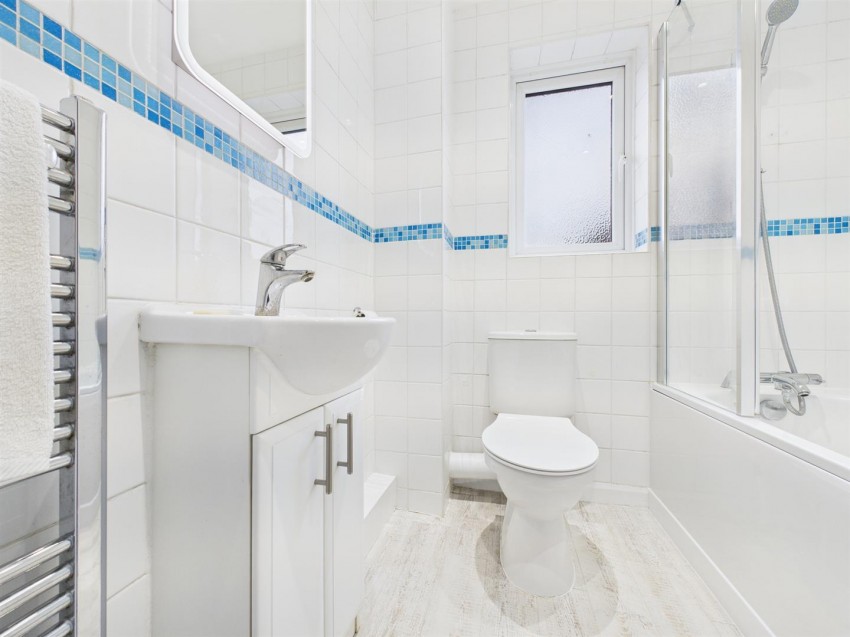 Images for Batchelor Close, Cleveland Park, Aylesbury