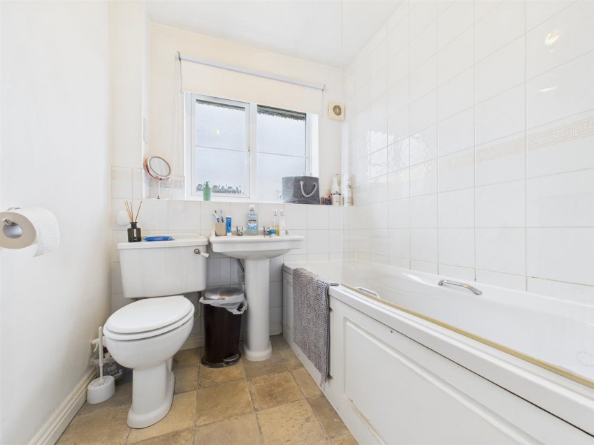 Images for Shelduck Close, Watermead, Aylesbury