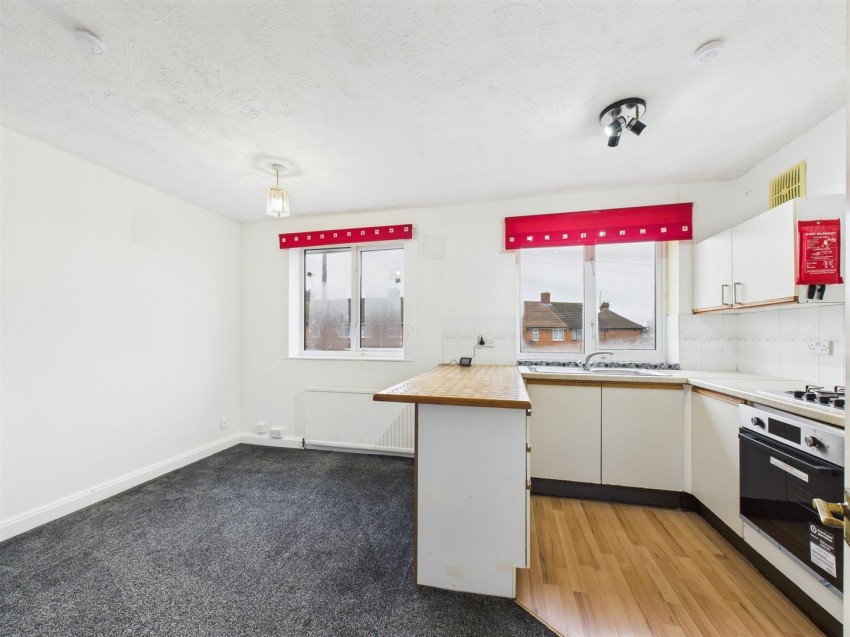 Images for Cromwell Avenue, Aylesbury, Buckinghamshire