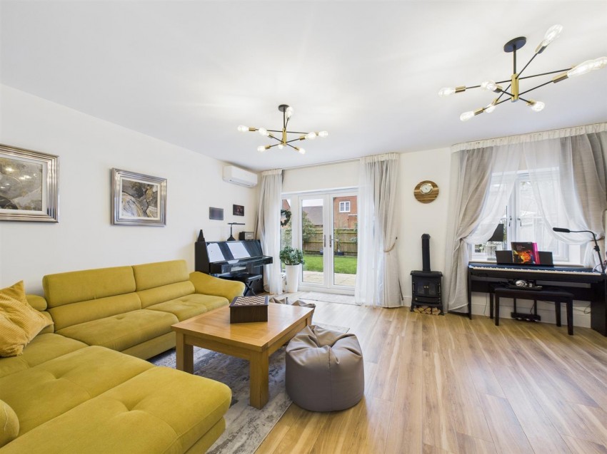 Images for Poplar Way, Ickford, Buckinghamshire