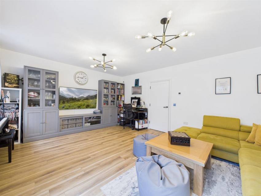 Images for Poplar Way, Ickford, Buckinghamshire