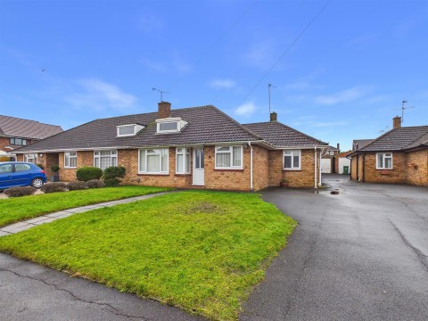 View Full Details for Kendal Close, Bedgrove, Aylesbury