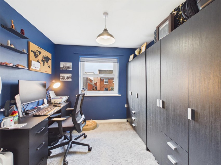 Images for Paradise Orchard, Berryfields, Aylesbury