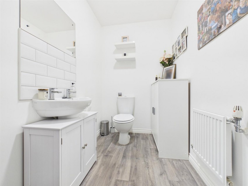 Images for Paradise Orchard, Berryfields, Aylesbury