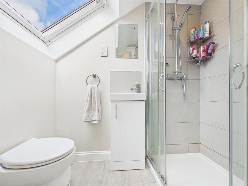 Images for Paradise Orchard, Berryfields, Aylesbury