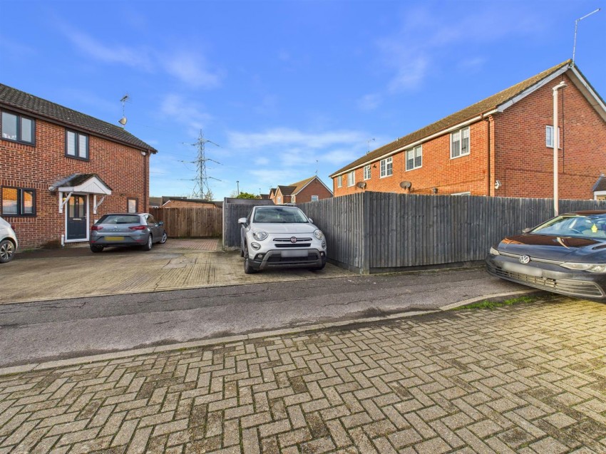 Images for Todd Close, The Willows, Aylesbury