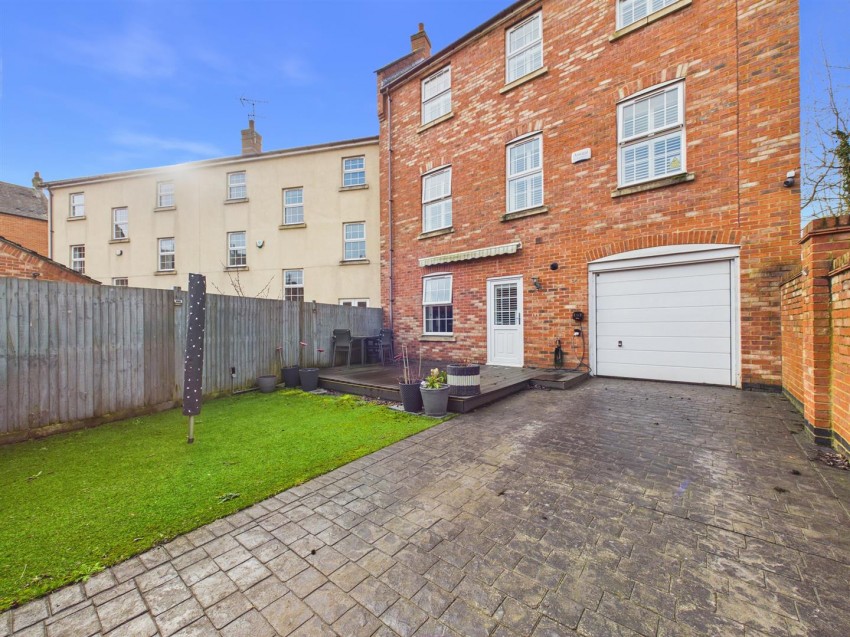 Images for Hampden Square, Fairford Leys, Aylesbury