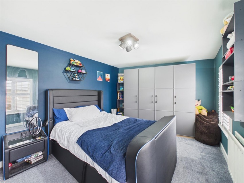 Images for Hampden Square, Fairford Leys, Aylesbury