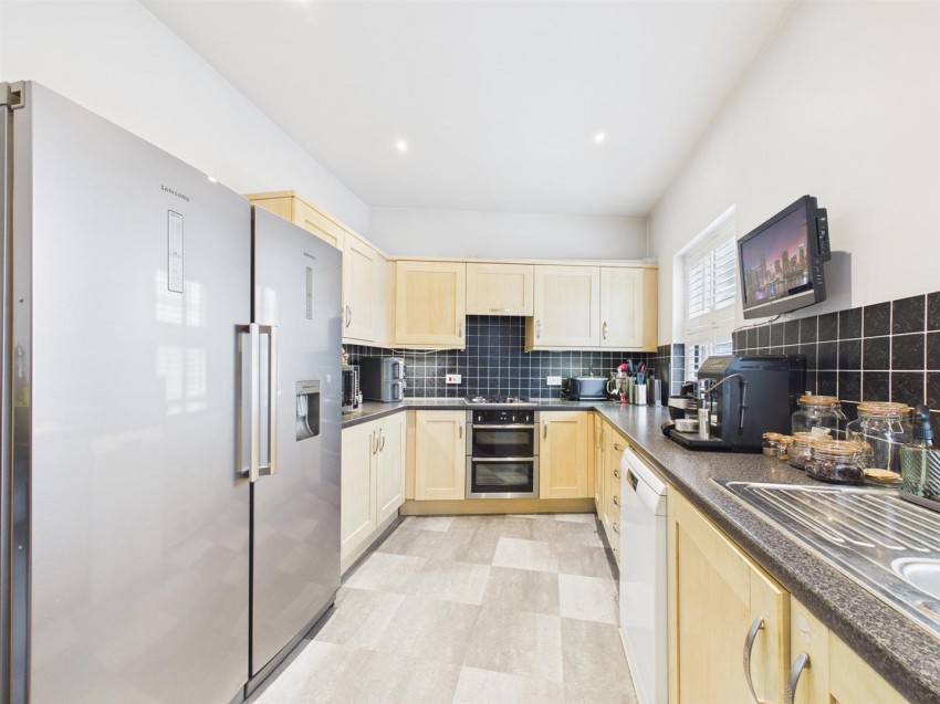 Images for Hampden Square, Fairford Leys, Aylesbury