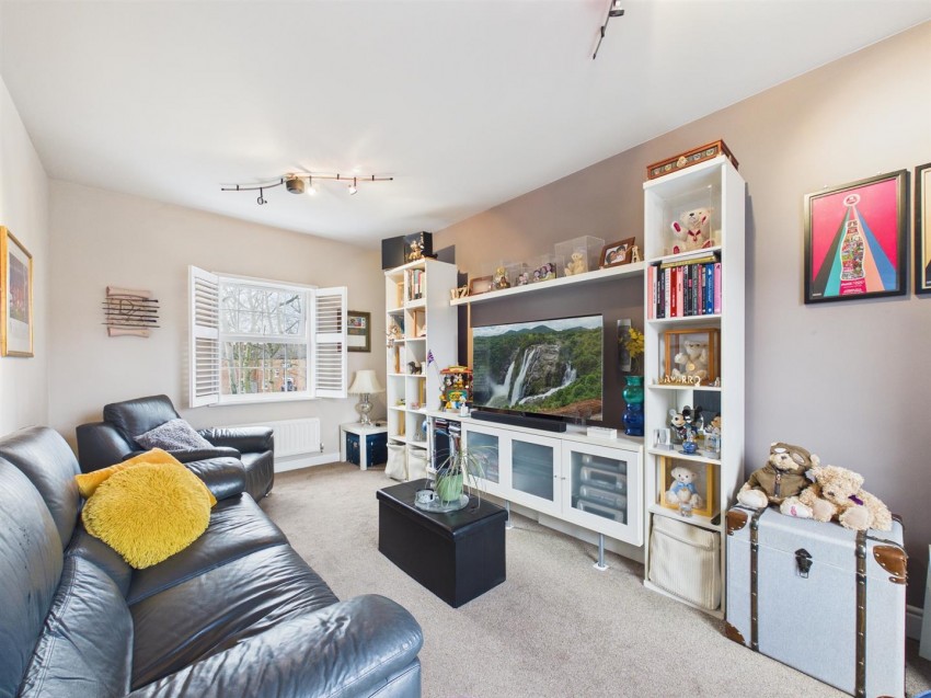 Images for Hampden Square, Fairford Leys, Aylesbury