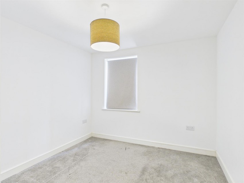 Images for Great Ground, Berryfields, Aylesbury