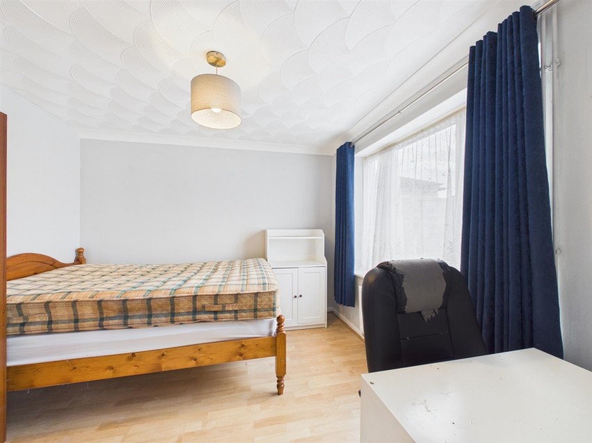 Images for Grafton Road, Quarrendon, Aylesbury