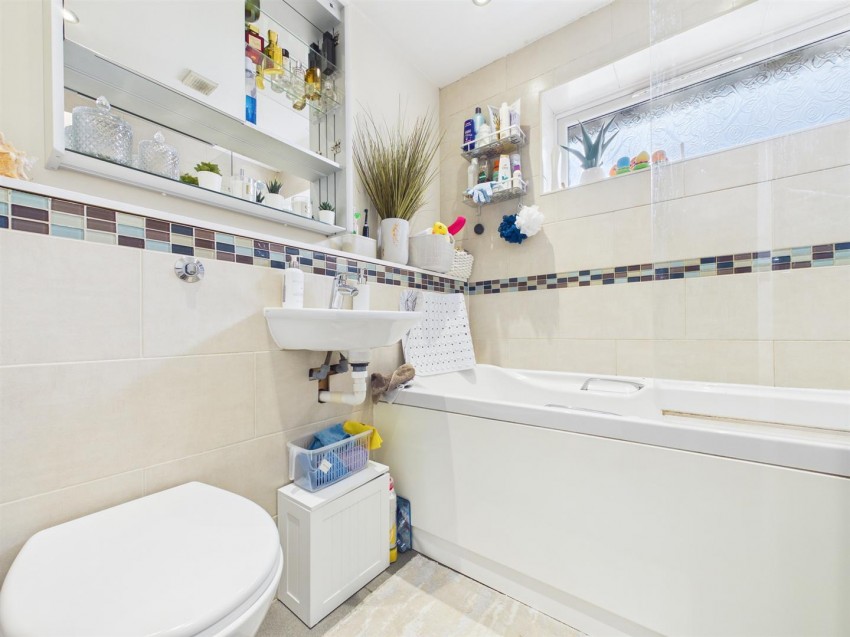 Images for Slattenham Close, Hartwell,  Aylesbury