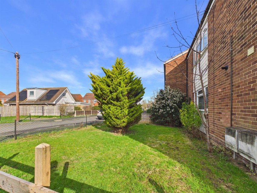 Images for Cleveland Road, Elmhurst, Aylesbury