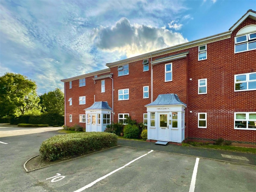 Images for Guillemot Way, Watermead, Buckinghamshire