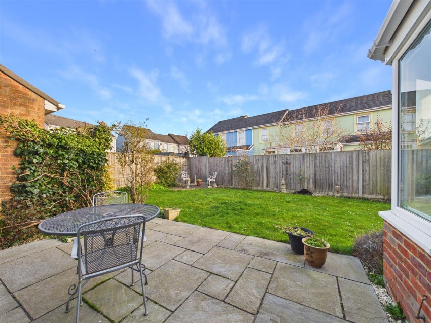 Images for The Osprey, Watermead, Aylesbury