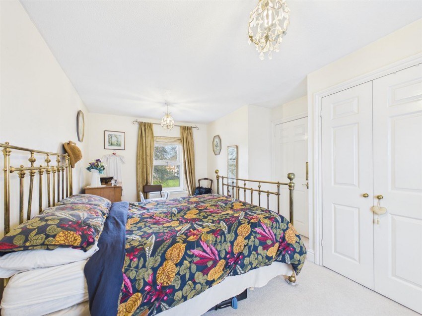 Images for The Osprey, Watermead, Aylesbury