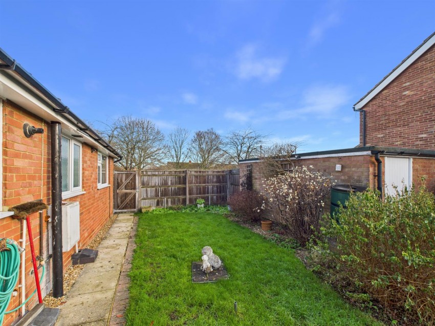 Images for Aplin Road, Bedgrove, Aylesbury