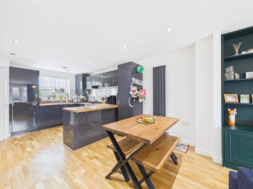 Images for Glenton Green, Berryfields, Aylesbury