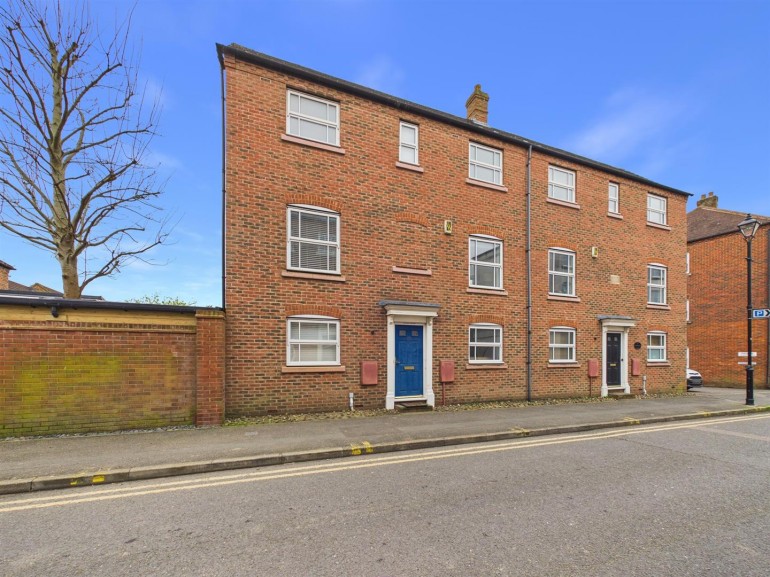 Wedgewood Street, Fairford Leys, Aylesbury