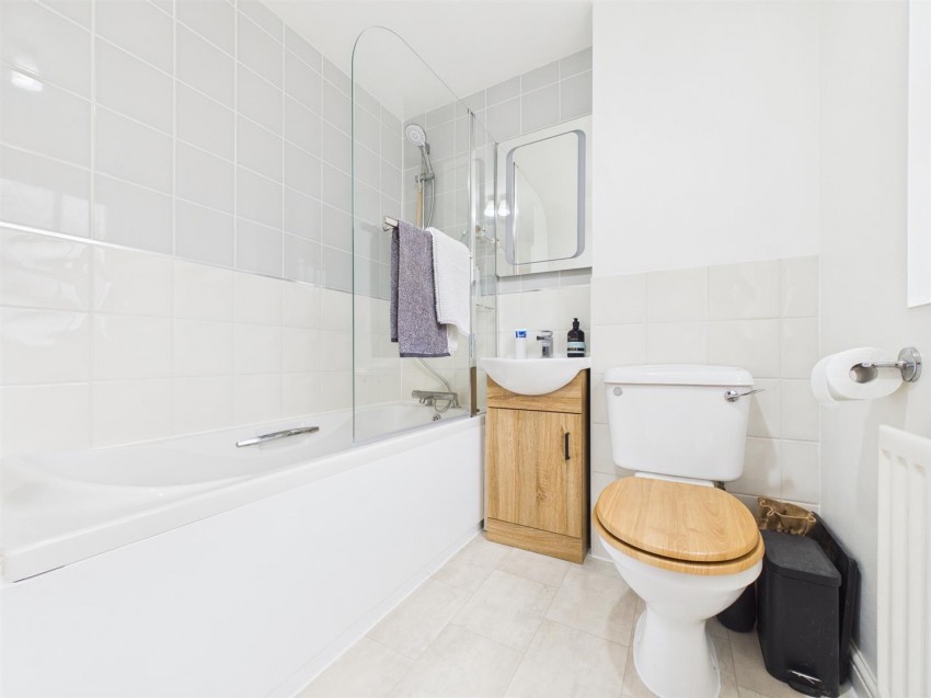 Images for Wedgewood Street, Fairford Leys, Aylesbury