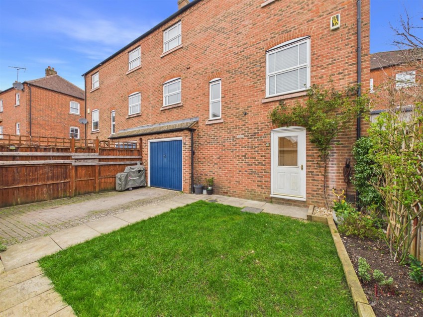 Images for Wedgewood Street, Fairford Leys, Aylesbury