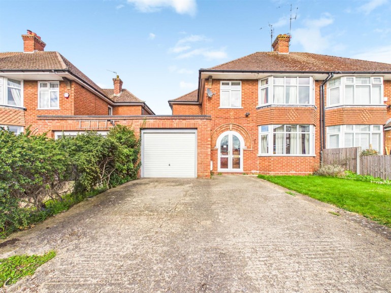 Broughton Avenue, Broughton, Aylesbury