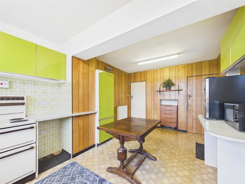 Images for Broughton Avenue, Broughton, Aylesbury