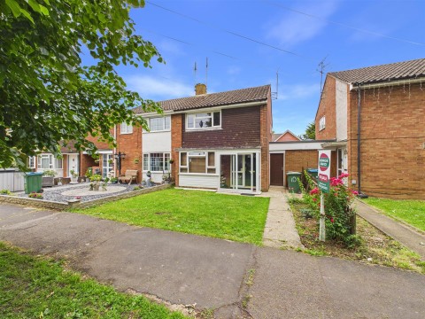 View Full Details for Cradley Walk, Elmhurst, Aylesbury