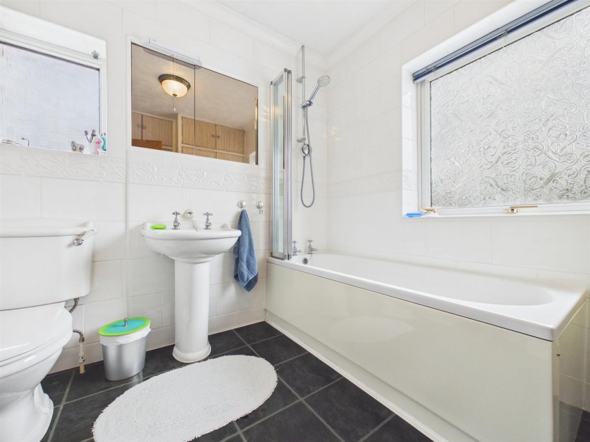 Images for Tring Road, Aylesbury, Buckinghamshire