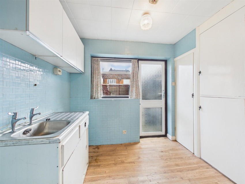 Images for Old Forge Gardens, Bierton, Aylesbury