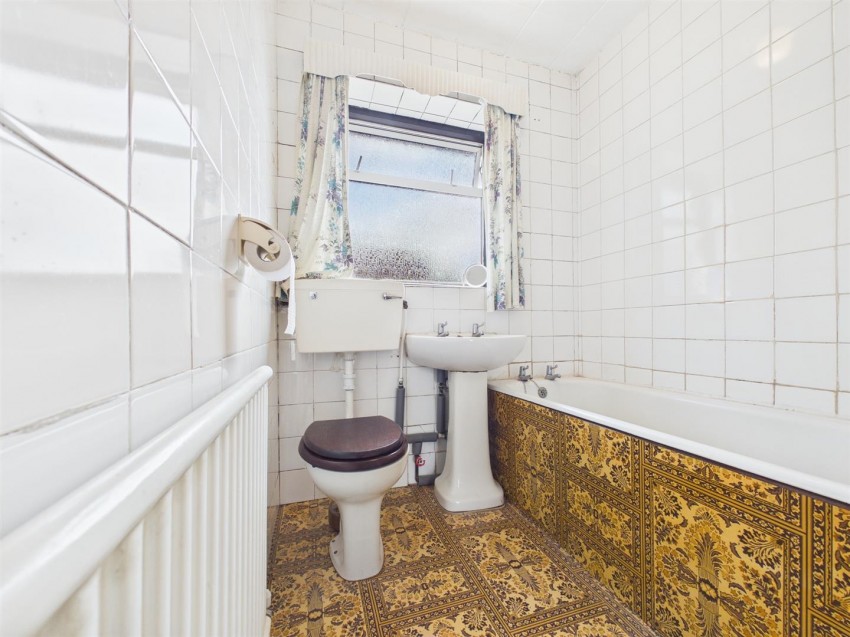 Images for Old Forge Gardens, Bierton, Aylesbury