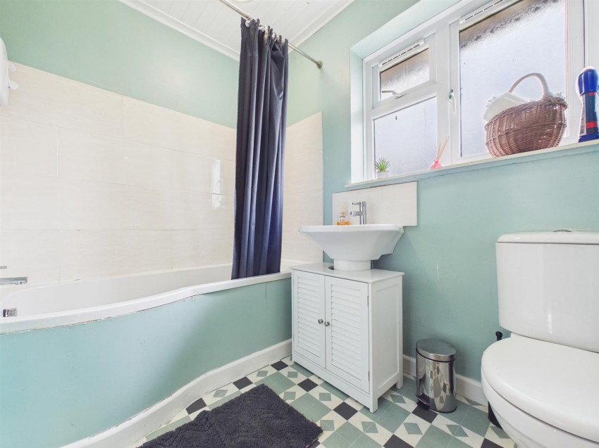 Images for Penn Road, Southcourt, Aylesbury