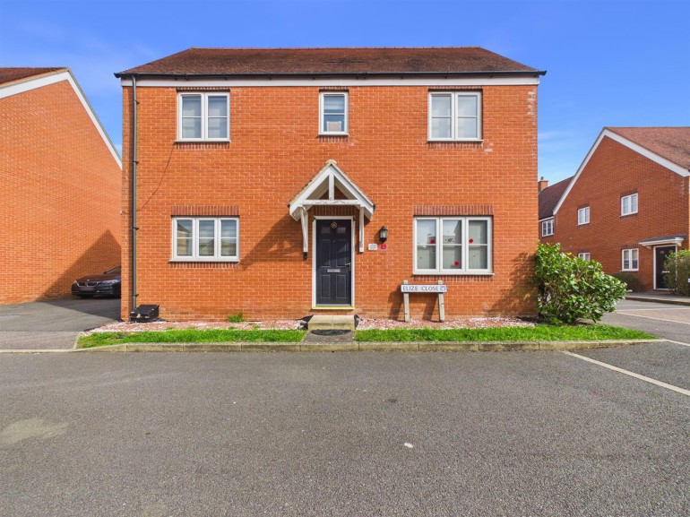 Elize Close, Berryfields, Aylesbury