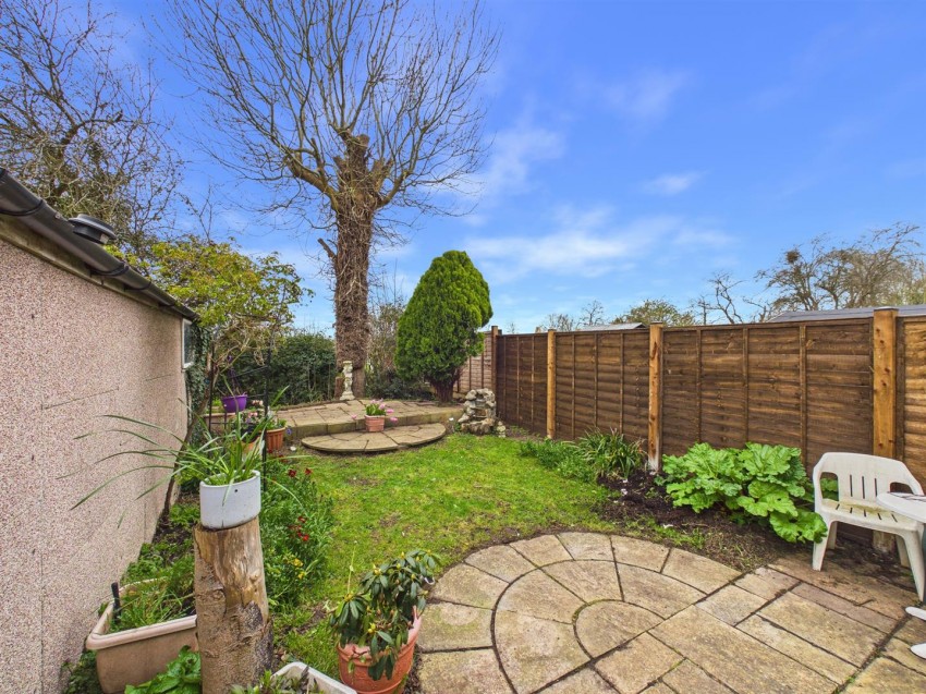 Images for Finmere Crescent, Bedgrove, Aylesbury