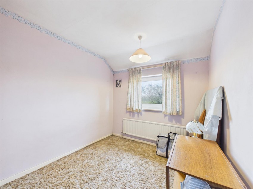Images for Finmere Crescent, Bedgrove, Aylesbury