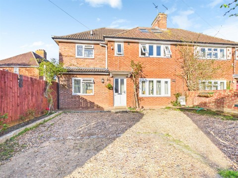 View Full Details for Paterson Road, Aylesbury, Buckinghamshire