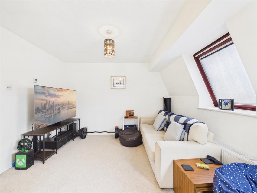 Images for Dove Place, Watermead, Aylesbury