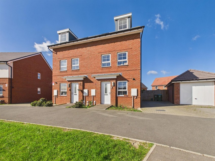 Images for Armstrongs Fields, Kingsbrook, Aylesbury