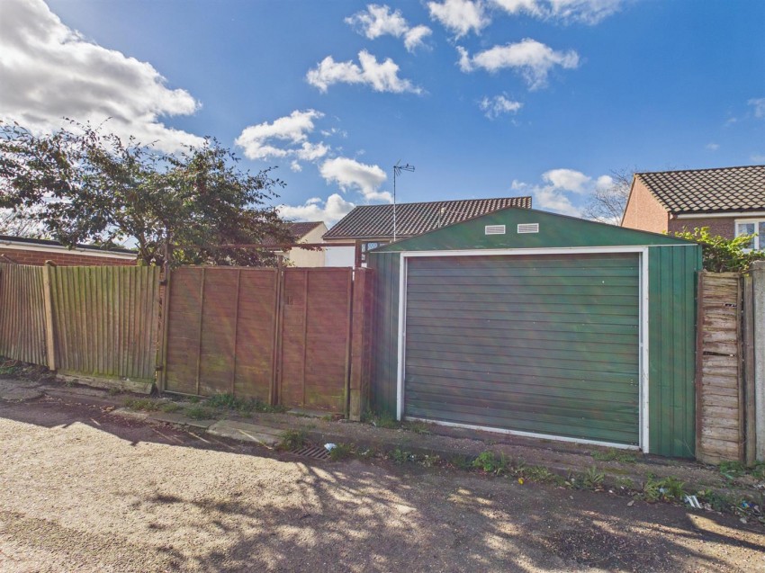 Images for Albany Place, Quarrendon, Aylesbury