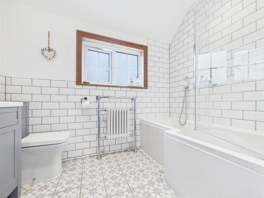 Images for Oxford Road, Stone, Aylesbury