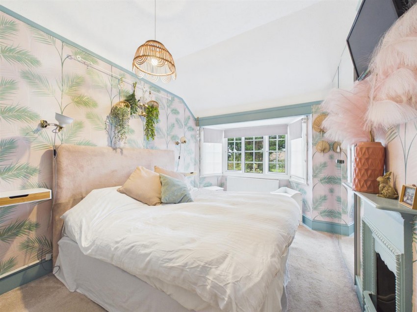 Images for Oxford Road, Stone, Aylesbury