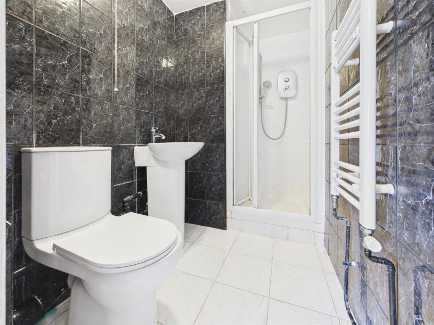 Images for Bernard Close, Cuddington, Aylesbury