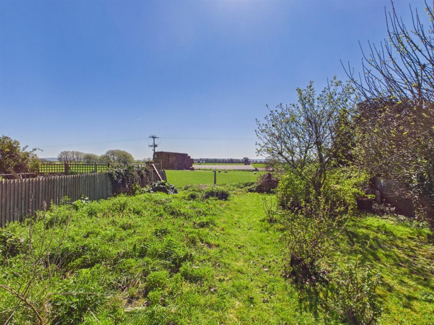 Images for Bernard Close, Cuddington, Aylesbury