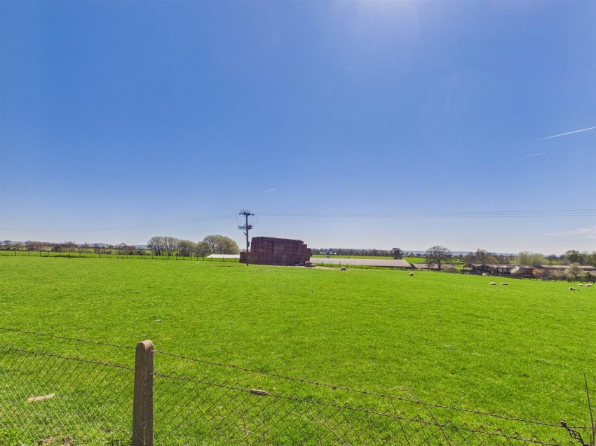 Images for Bernard Close, Cuddington, Aylesbury